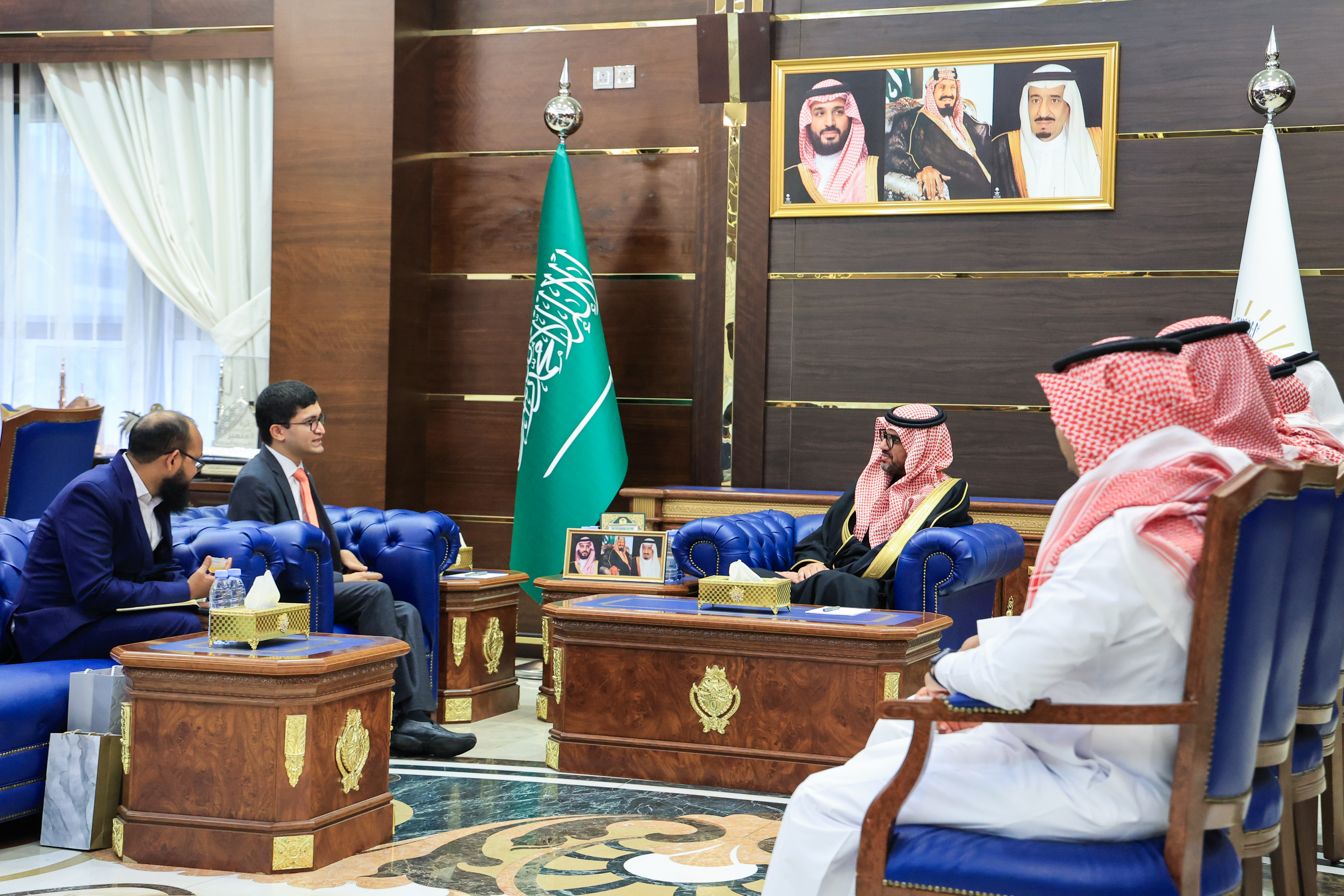 رئيس الجامعة الإسلامية يستقبل القنصل العام لجمهورية الهند.